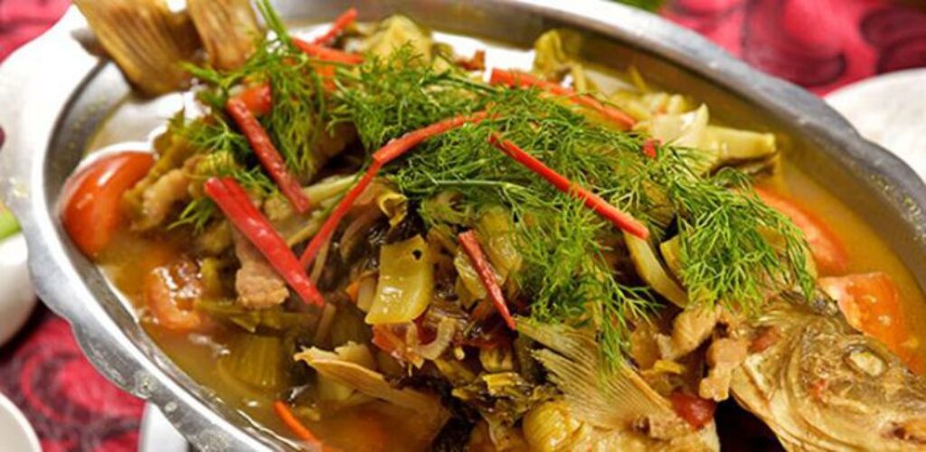 Hương vị ngọt thanh của cá chép om dưa trong bữa cơm Việt