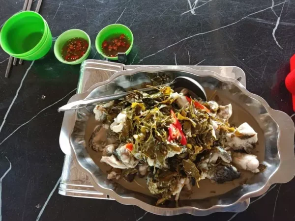 Món ăn tại hồ câu cá Minh Anh